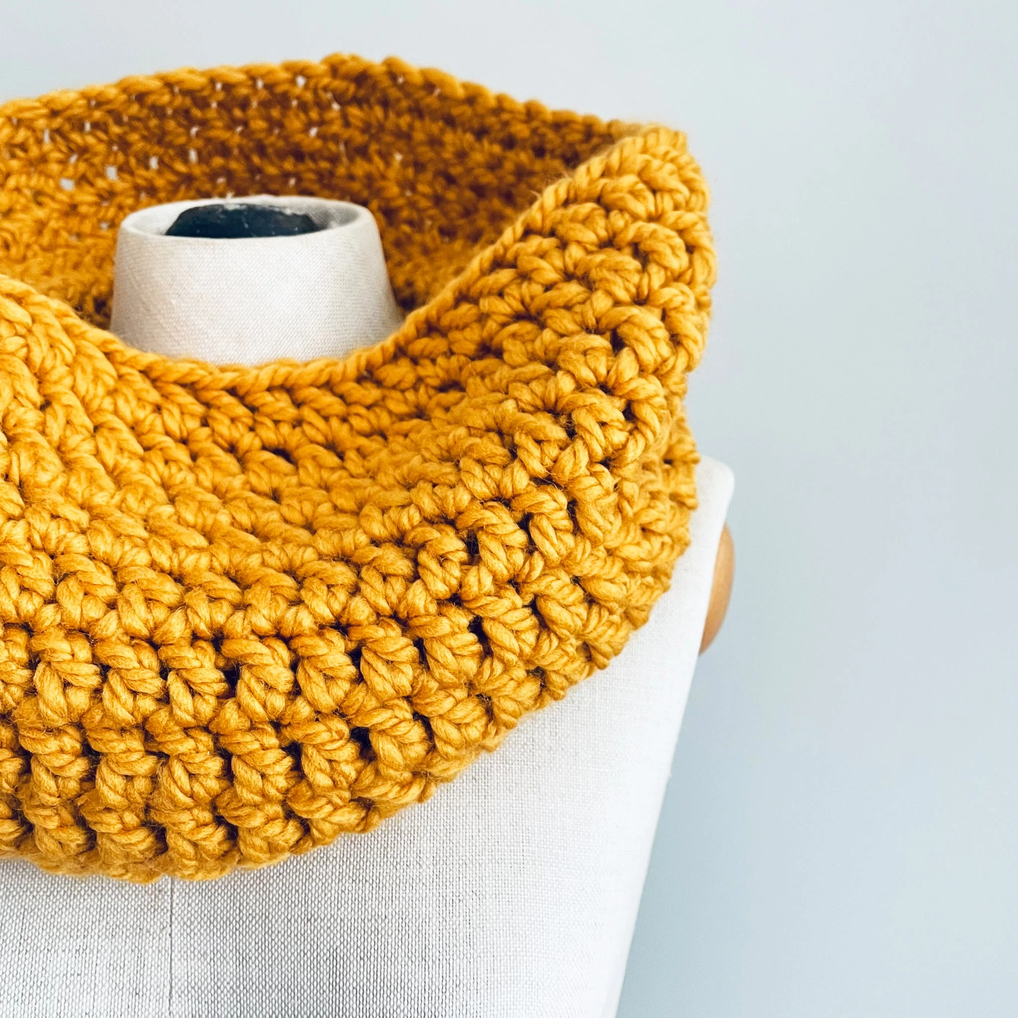 Relaxed Cowl Scarf | Gold