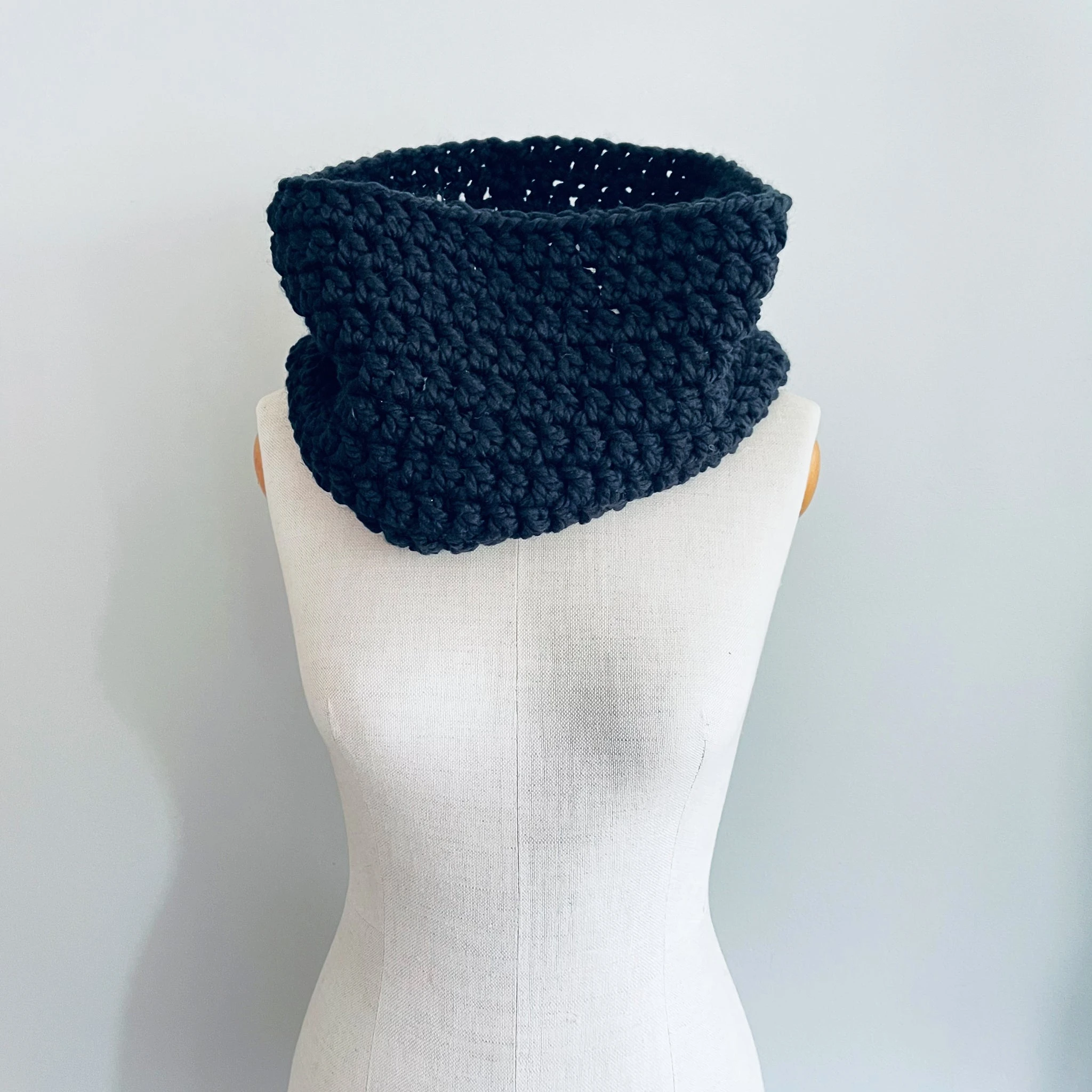 Relaxed Cowl Scarf | Night