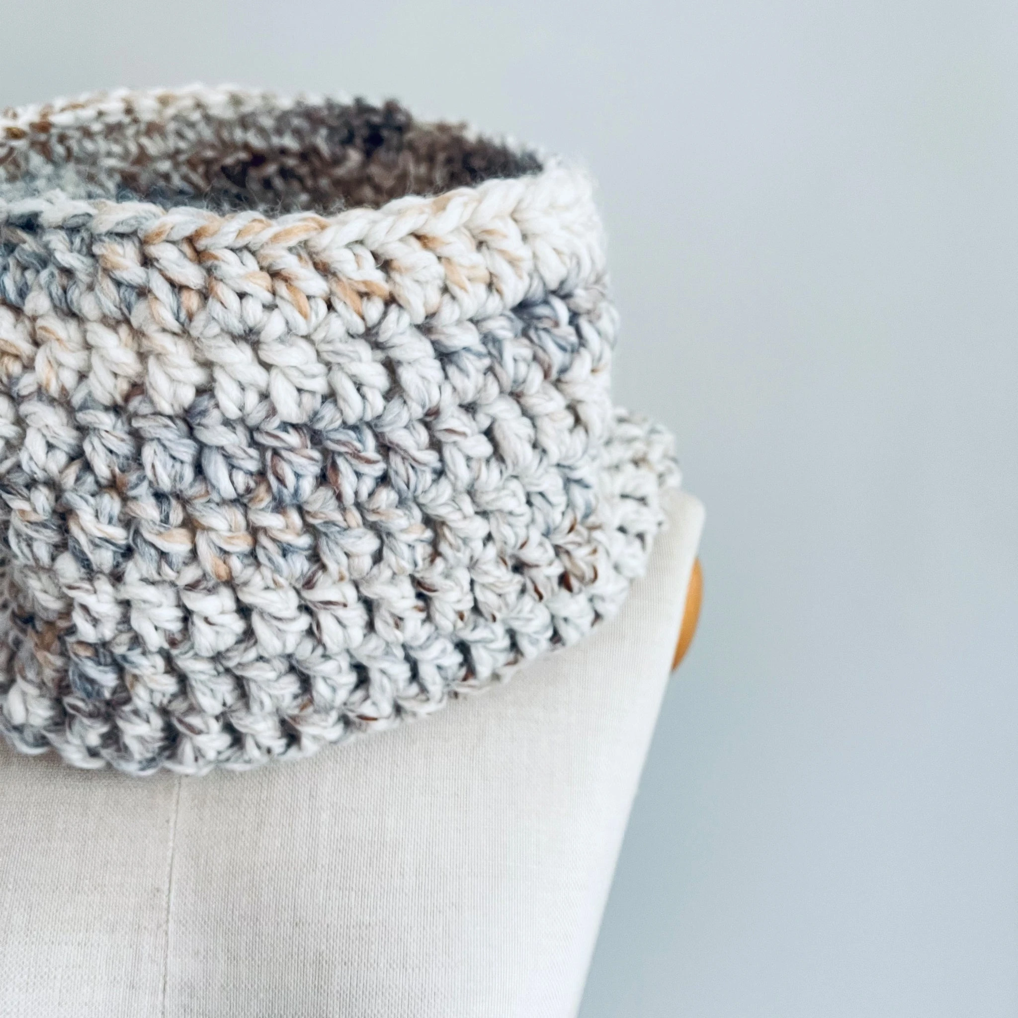 Relaxed Cowl Scarf | Wind