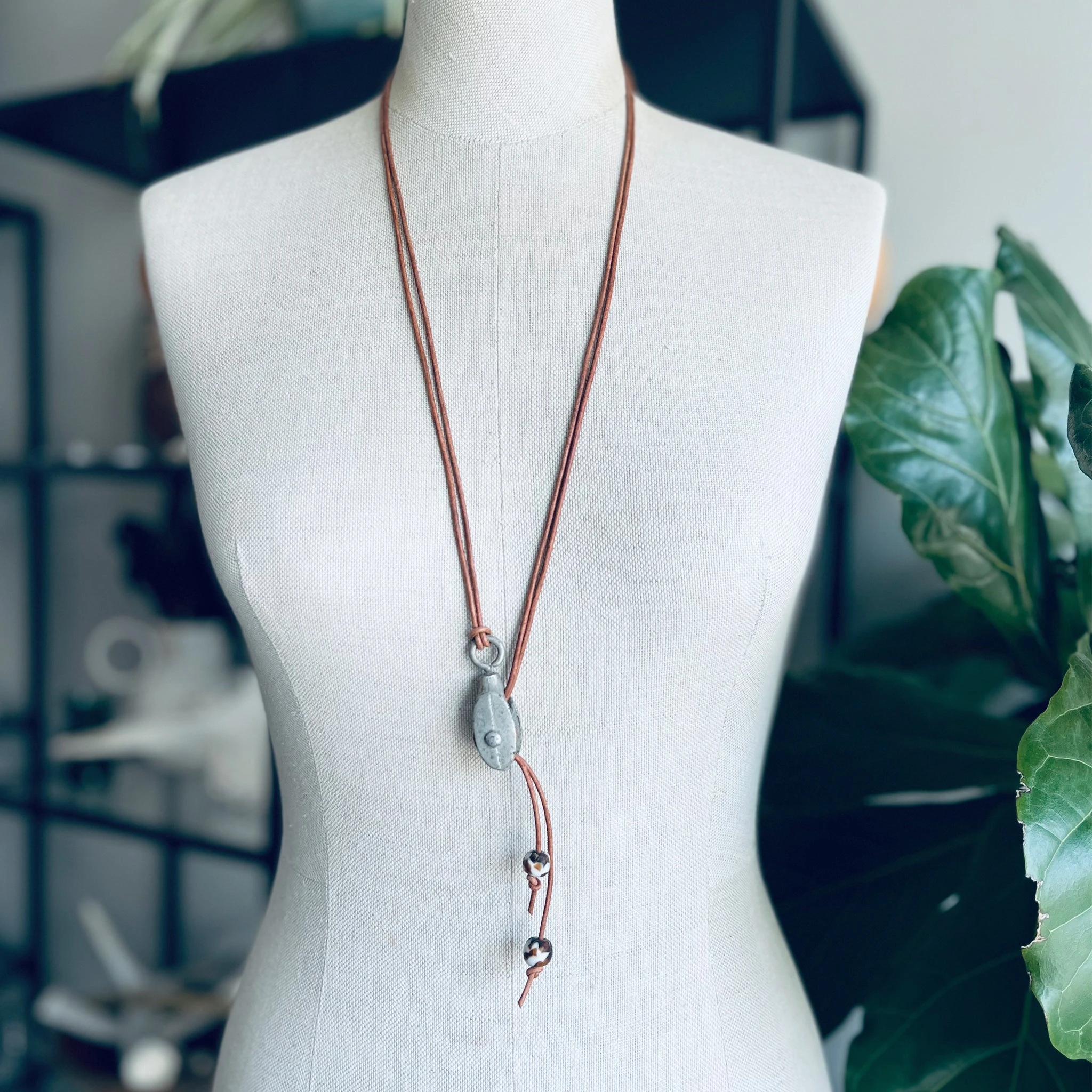 Vintage Pulley Necklace | Tan
